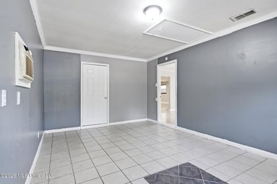 Beautifully updated 4-bedroom, 2-bath brick home with a - photo 29