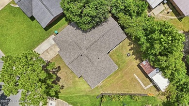 Beautifully updated 4-bedroom, 2-bath brick home with a - photo 31