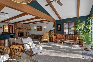 Mid-Century Modern Charm on Nearly an Acre! Step into a home - photo 31