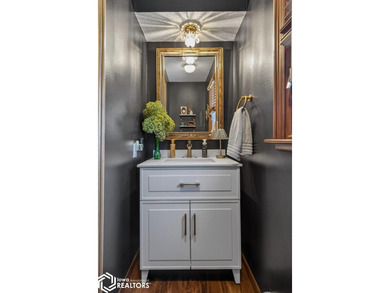 Mid-Century Modern Charm on Nearly an Acre! Step into a home - photo 33