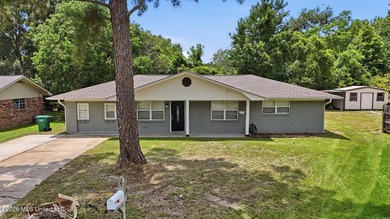 Beautifully updated 4-bedroom, 2-bath brick home with a - photo 43