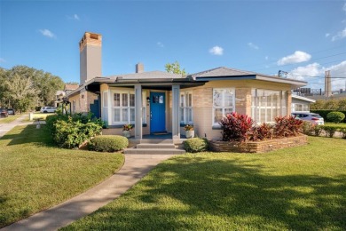 Lake Home Sale Pending in Orlando, Florida