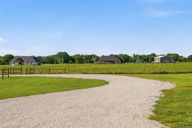 If you've been looking for acreage with room to spread out, this - photo 11
