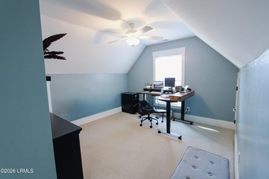LOWCOUNTRY LIVING AT ITS BEST! This beautifully maintained - photo 20