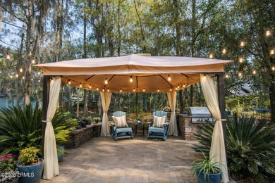 LOWCOUNTRY LIVING AT ITS BEST! This beautifully maintained - photo 34