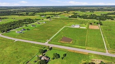 If you've been looking for acreage with room to spread out, this - photo 44