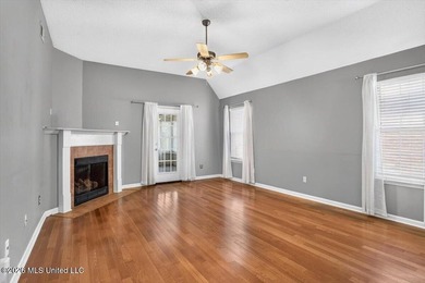Welcome to this beautifully maintained 4 bedroom, 2 bathroom - photo 5