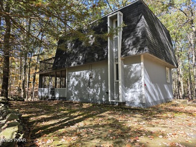 Hemlock Lake Home For Sale in Lords Valley Pennsylvania