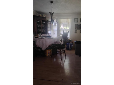 Set on approximately 4 picturesque acres just outside West Fork - photo 6