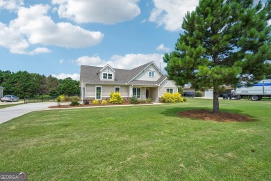 Lake Home For Sale in Eatonton, Georgia