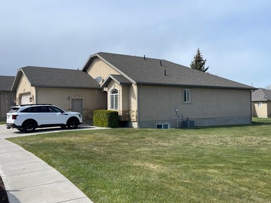 Spacious Bear Lake Retreat in The Cottages | 2054 S. Cottage - photo 1