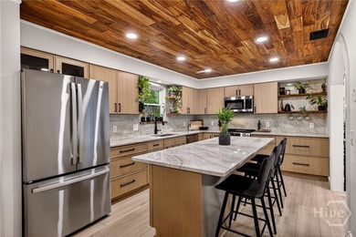 Fully renovated 3 bed, 2 bath home on Wilmington Island offering - photo 9