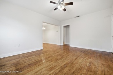 Don't miss this incredible value in a prime coastal location! - photo 3
