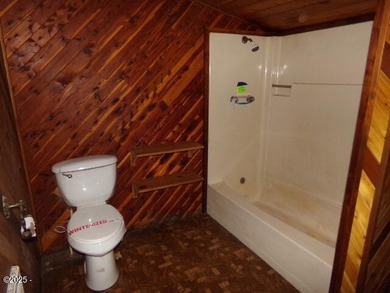 2 bedroom, 1 bathroom home on .88 acres. Close to Waldport Bay - photo 16