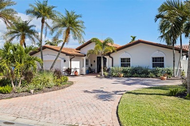 Welcome to this amazing waterfront home featuring 3 bedrooms, 2 - photo 2