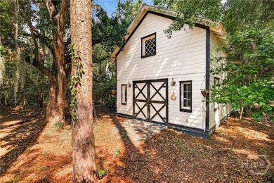 Rare west-facing waterfront coastal retreat offers the perfect - photo 3