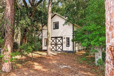 Rare west-facing waterfront coastal retreat offers the perfect - photo 4