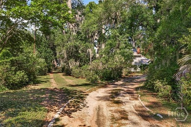Rare west-facing waterfront coastal retreat offers the perfect - photo 9