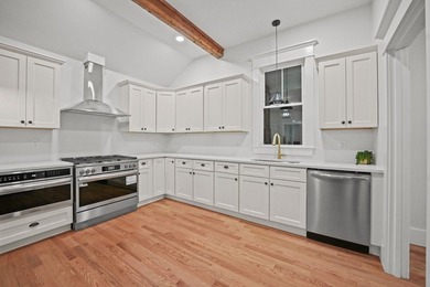 Experience a one-of-a-kind residence along the scenic Assonet - photo 4