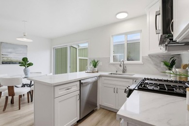 Move in ready! Back part of Harbor Oaks, quiet and serene close - photo 7