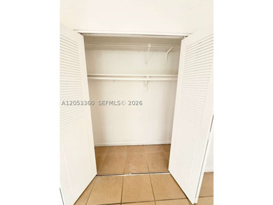 Very nice 2 bedroom/2 bathroom first floor corner unit tile - photo 9