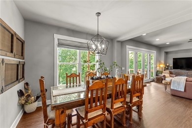 You don't want to miss this beautiful custom-built 3-bedroom - photo 11