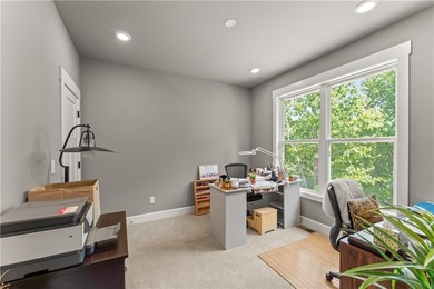 You don't want to miss this beautiful custom-built 3-bedroom - photo 16