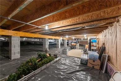 You don't want to miss this beautiful custom-built 3-bedroom - photo 27