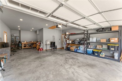 You don't want to miss this beautiful custom-built 3-bedroom - photo 29