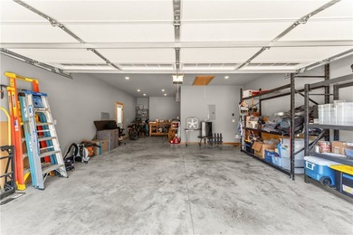You don't want to miss this beautiful custom-built 3-bedroom - photo 30