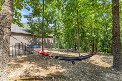 You don't want to miss this beautiful custom-built 3-bedroom - photo 32