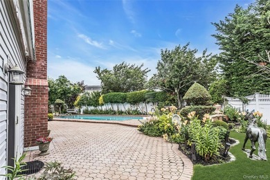 WELCOME TO THIS MAGNIFICENT HOME DESIGNED WITH ELEGANCE, COMFORT - photo 33