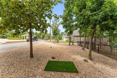 You don't want to miss this beautiful custom-built 3-bedroom - photo 35