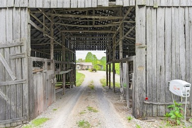 Opportunity awaits with this beautifully designed 17.52-acre m/l - photo 43
