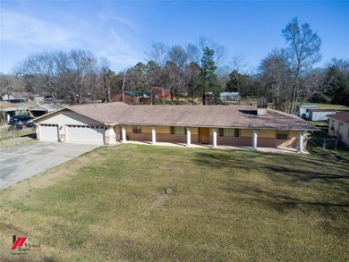 Cross Lake Home For Sale in Shreveport Louisiana