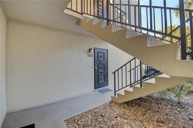 Welcome to this beautifully maintained 2-bedroom, 2-bath - photo 7