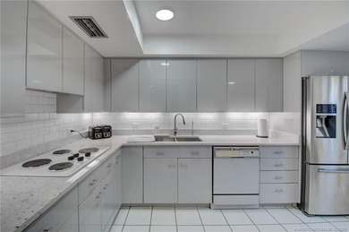 Welcome to this beautifully maintained 2-bedroom, 2-bath - photo 9