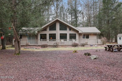 Lake Wallenpaupack Home For Sale in Lake Ariel Pennsylvania