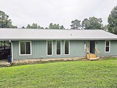 (private lake, pond, creek) Home For Sale in Soddy-Daisy Tennessee