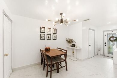 Gorgeous 3br, 2.5 bath, 1 car gar. renovated townhome in the - photo 9