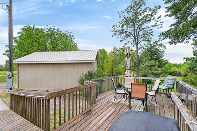 2017 Clayton manufactured home featuring 2BR/1BA, 896 sq ft, on - photo 15