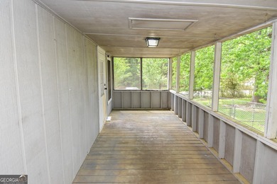 Investor special! Situated on approx. 0.44acre lot with existing - photo 17