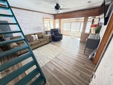 Wake up to sparkling water views and endless lake days at this - photo 19