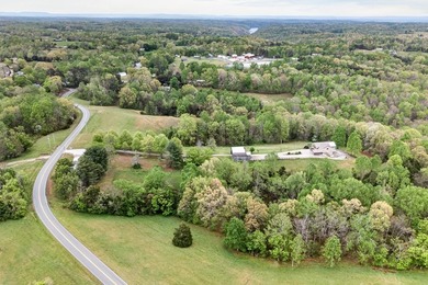 2017 Clayton manufactured home featuring 2BR/1BA, 896 sq ft, on - photo 22