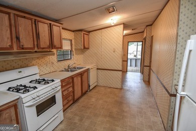Investor special! Situated on approx. 0.44acre lot with existing - photo 23