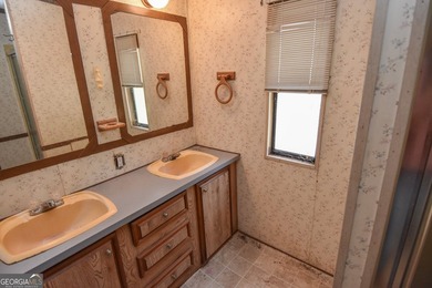 Investor special! Situated on approx. 0.44acre lot with existing - photo 26
