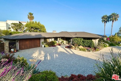 This Malibu Mid Century Ranch home sits on a gorgeous, nearly - photo 28
