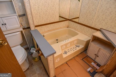 Investor special! Situated on approx. 0.44acre lot with existing - photo 28