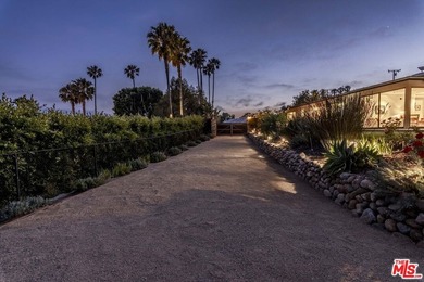 This Malibu Mid Century Ranch home sits on a gorgeous, nearly - photo 32