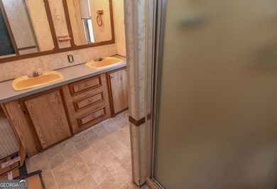 Investor special! Situated on approx. 0.44acre lot with existing - photo 32